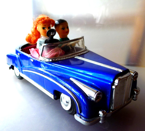 Altes blechauto cabrio - altes,