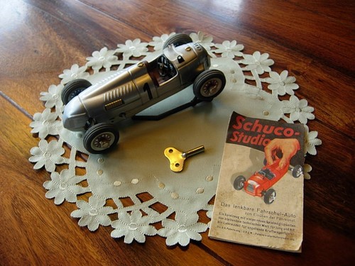 Schuco studio das - -,
