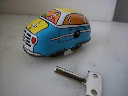 Kleines auto aus - aus, mit